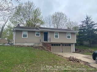 13204 Overhill Rd, Grandview, MO 64030