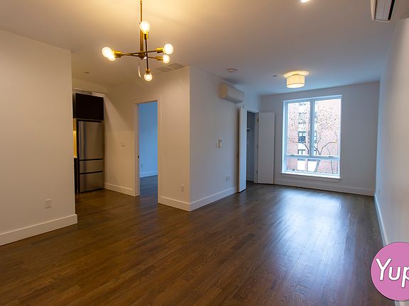 2nd image of 484 Quincy St Floor 2