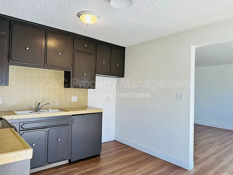 1668 W Ashlan Ave — Photo 13