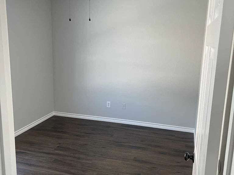 1612 N Cates St — Photo 12