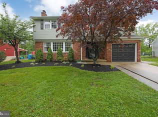128 Ashbrook Rd, Cherry Hill, NJ 08034