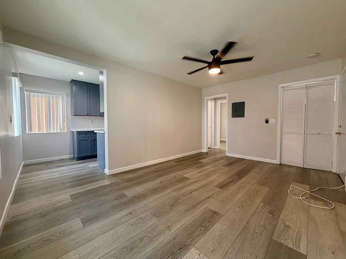 Building Photo - 00-1007 E Ocean Blvd #1