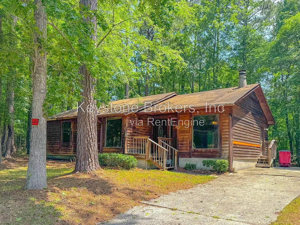 1790 Bridle Ln