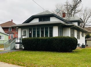 67 N Worth Ave, Elgin, IL 60123