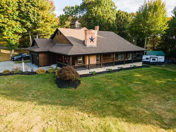 50 Sunbriar Ln, Ludlow, MA 01056