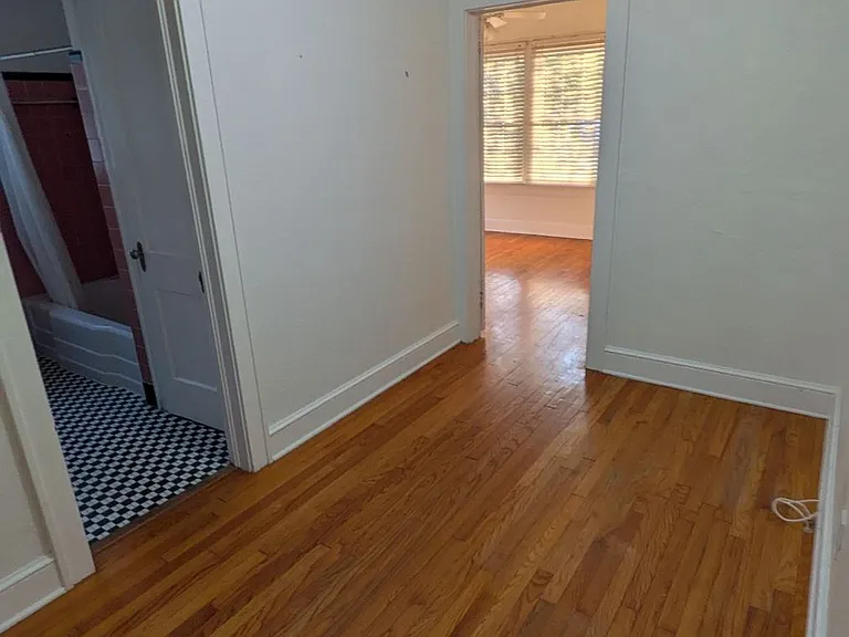 521 Gunter St — Photo 15