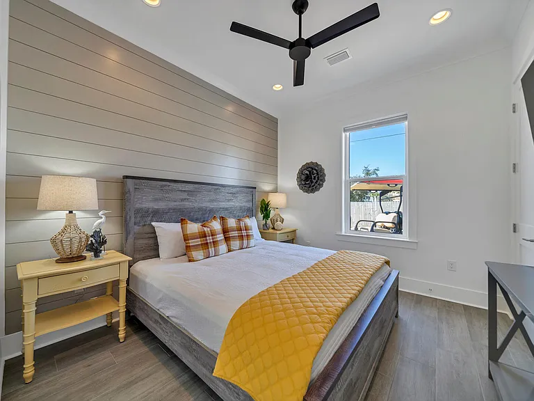 70 Leisure Ln — Photo 8
