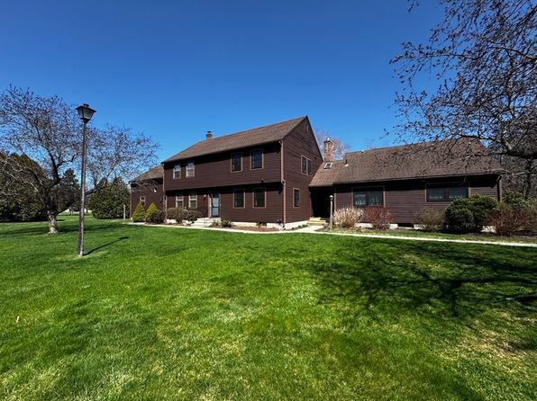 6 Adams Ct #B, South Deerfield, MA 01373