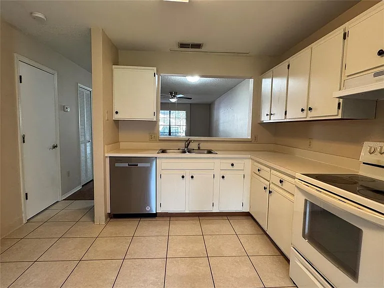 5100 Burchette Rd #1201 — Photo 10