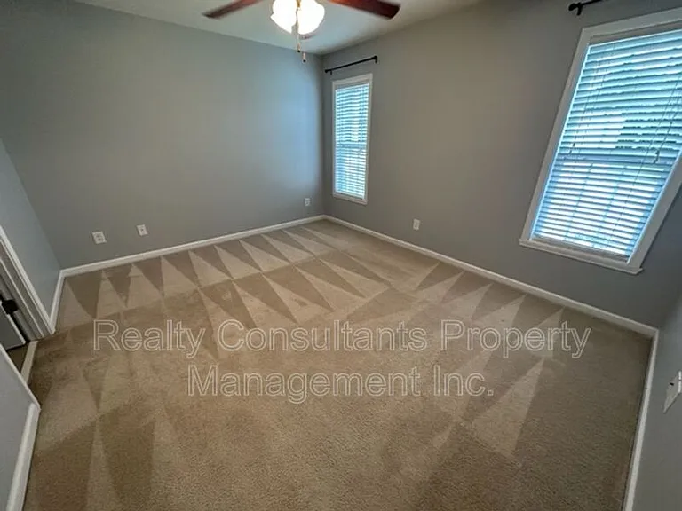 2152 Rosemont Dr — Photo 22