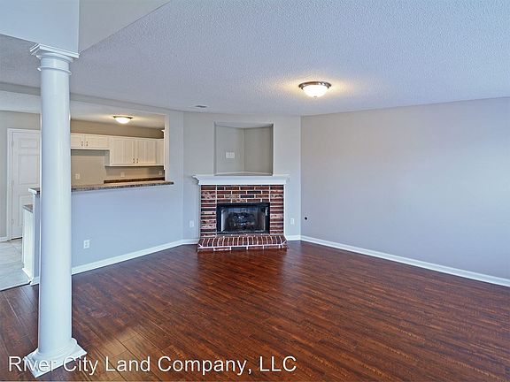 4th image of 6999 Beringer Dr S