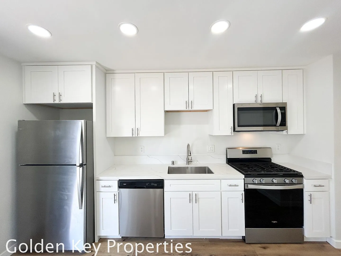 Welcome to your beautifully renovated single level attached home in the heart of Oceanside! — Photo 2