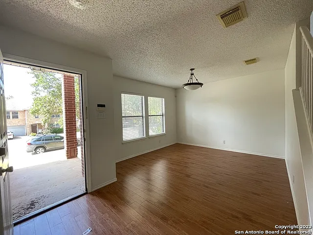9611 Diamond Stone — Photo 10