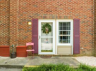 104 Friar Ln, Carrboro, NC 27510