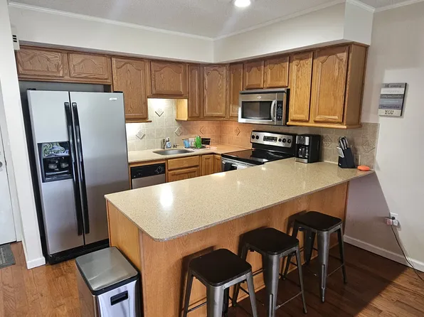 145 Fairway Ln APT G, Spruce Pine, NC 28777
