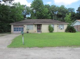 410 Triangle Dr, Vidor, TX 77662