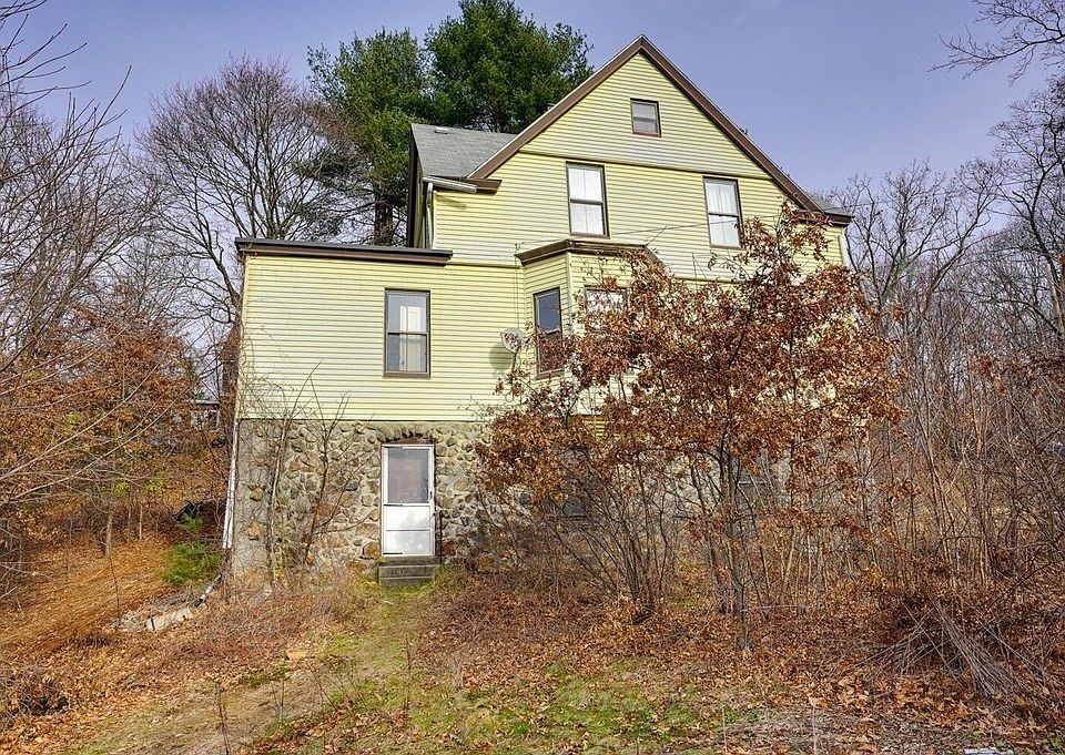 54 Freedom St, Hopedale, MA 01747 Zillow