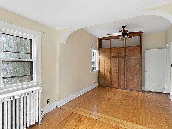 5th image of 2427 E Stratford Ct