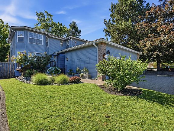 3rd image of 17903 Ridge Lake Dr