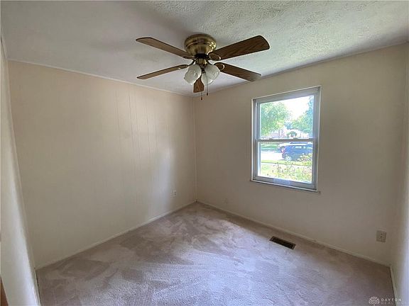 5th image of 1019 Primrose Dr