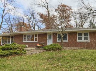 1612 W Ridgewood Dr, Cedar Falls, IA 50613