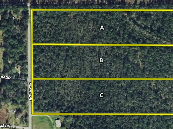 Poppy Dr, Moss Point, MS 39562