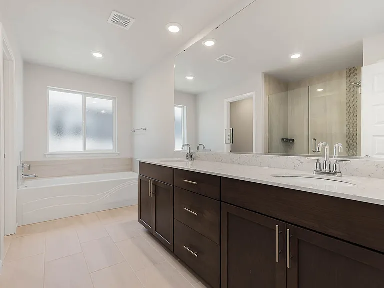 21112 42nd Dr SE — Photo 22