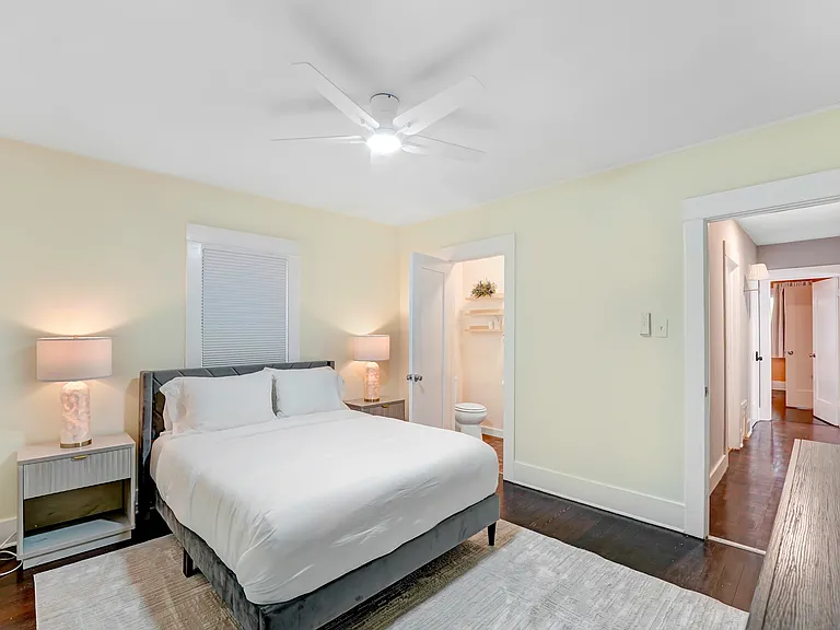 1187 N Mariposa Ave — Photo 23