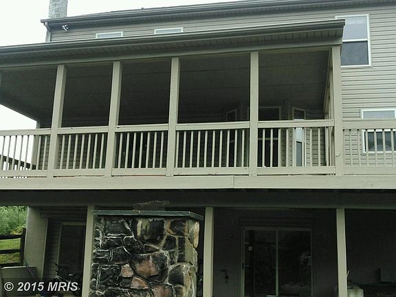 Exterior (Rear)