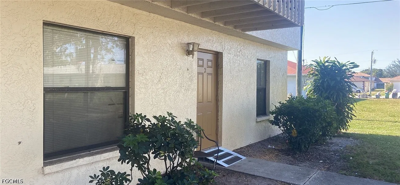 2 bed, 1.0 bath, 1000 sqft, $1,050 — Photo 2