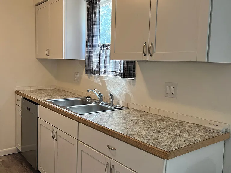 4397-4399 W Rose Hill Ct — Photo 4