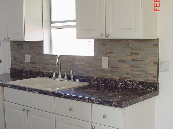 3rd image of 2181 Holly Ave