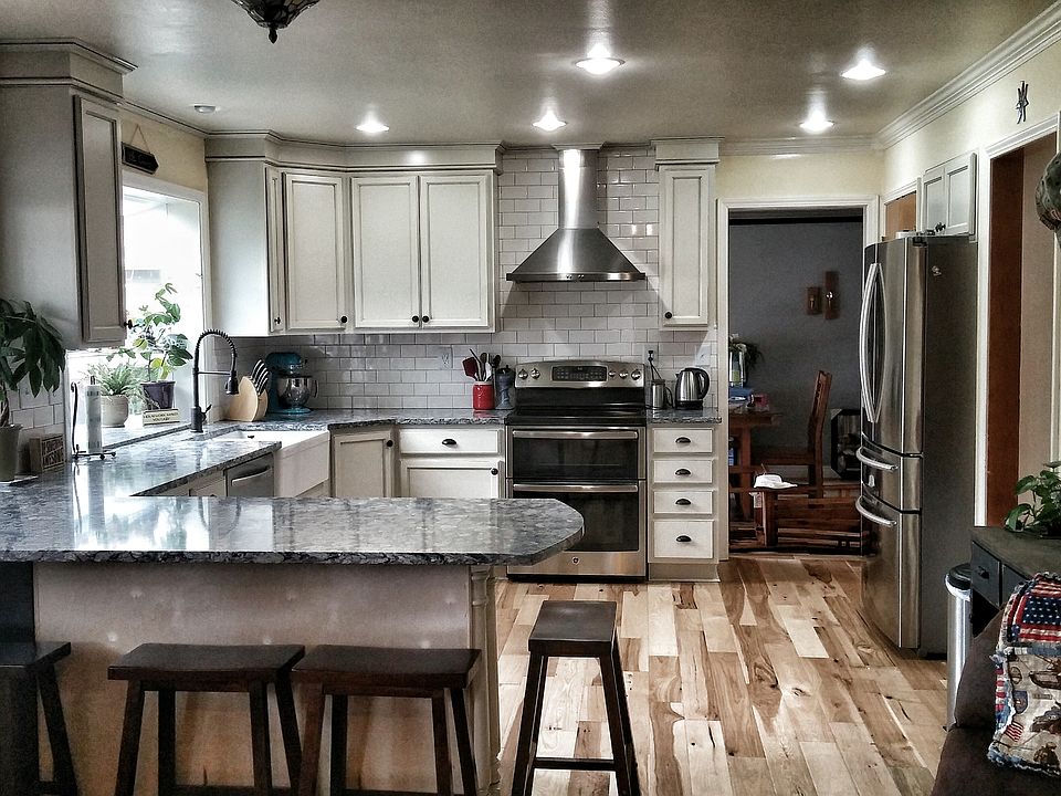 Massive chefs kitchen