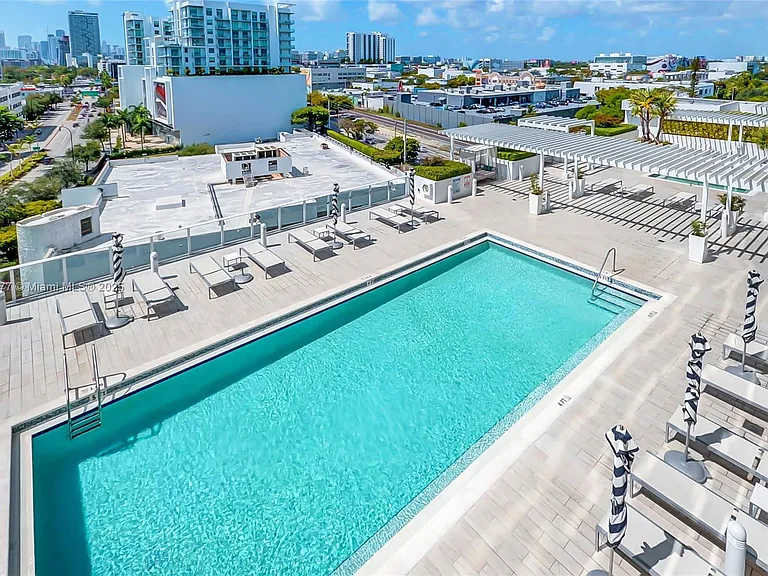 4250 Biscayne Blvd #918 — Photo 2