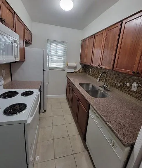 817 Sky Lake Cir #A — Photo 5