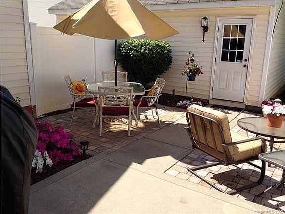 3rd image of 9538 Glenashley Dr