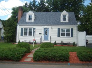 9 Lincoln St, Manchester, CT 06040