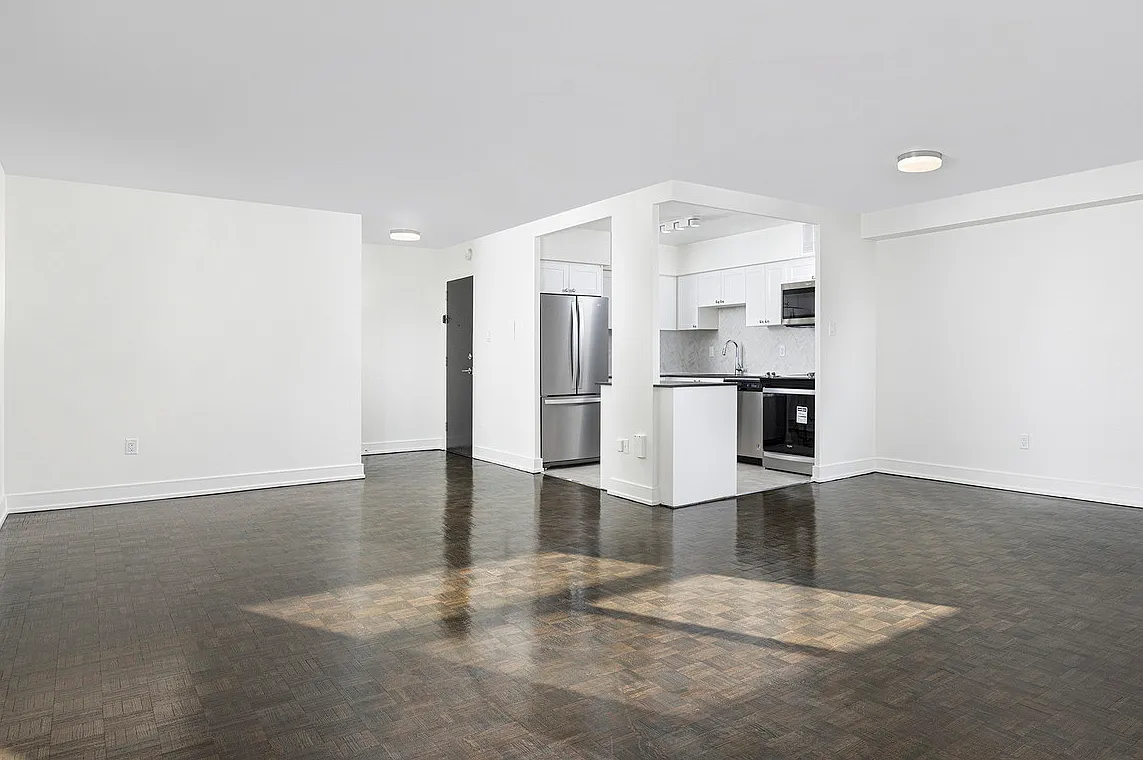 2450 Weston Rd. — Photo 1