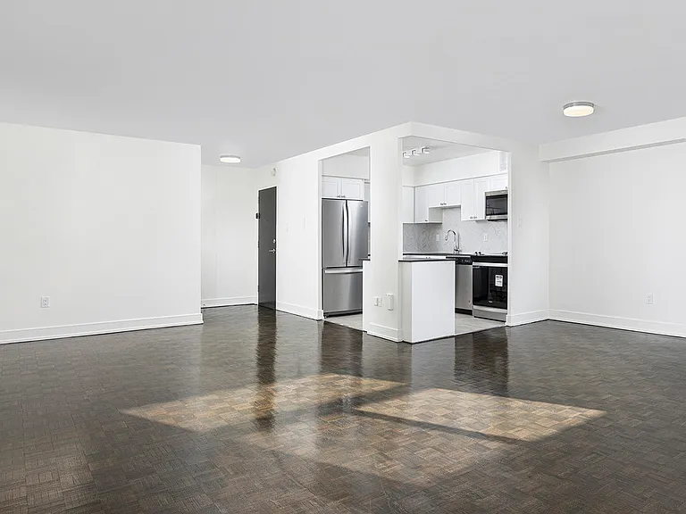 2450 Weston Rd — Photo 1