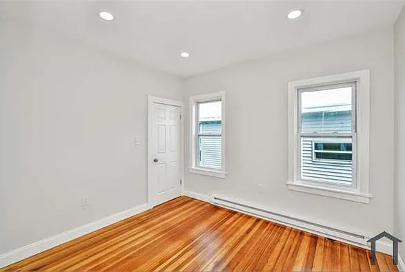 3 bed, 1200 sqft, $3,450 — Photo 4