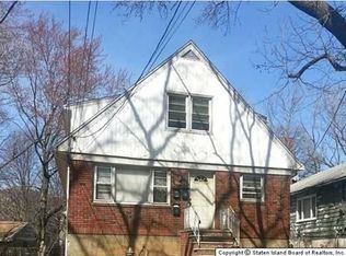 135 Roff St, Staten Island, NY 10304