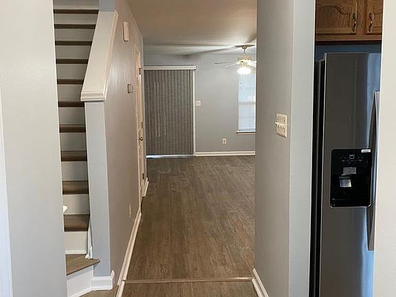 2nd image of 105 Climbing Ivy Ct