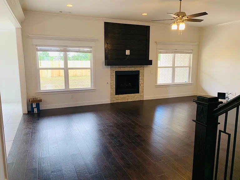 1720 Ella Pl — Photo 5