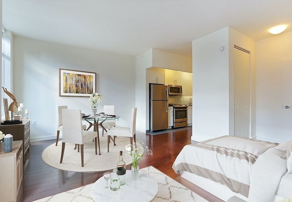 1st image of 81 Fleet Pl APT 7H