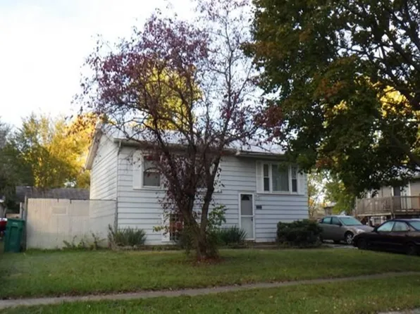 7530 Chase St, Merrillville, IN 46410