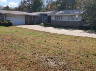 302 Roberta Ln, Lawrenceburg, TN 38464