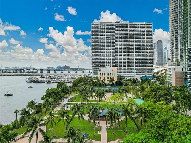2001 Biscayne Blvd #2617 — Photo 7