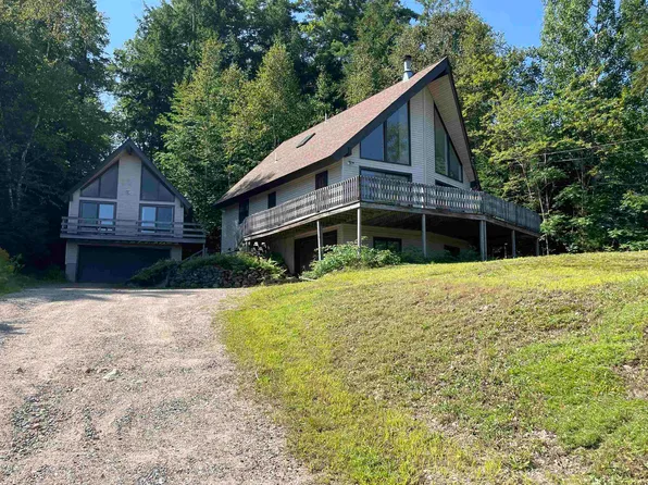 834 Lovell Lake Road, Wakefield, NH 03872