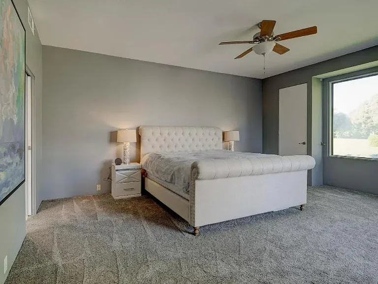 135 Desert West Dr — Photo 18