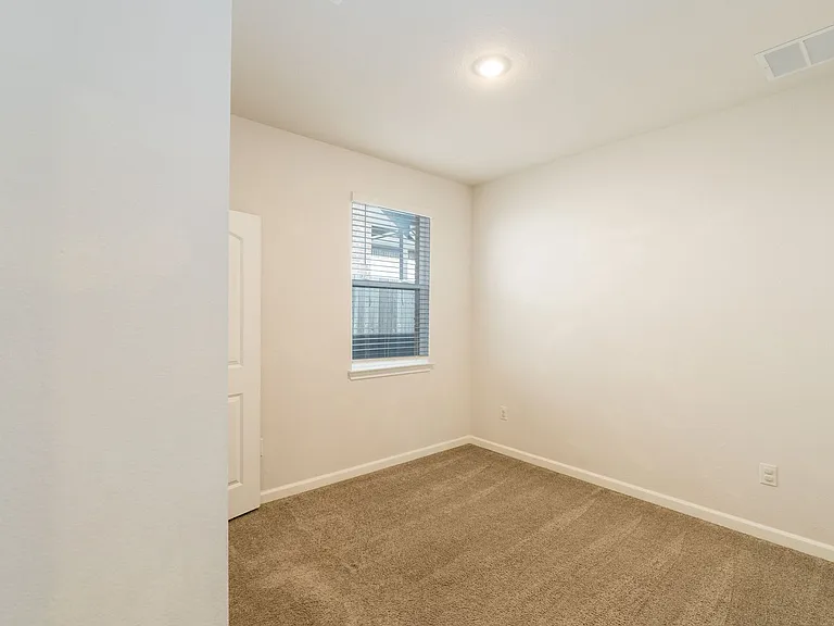838 Pepperbark Loop — Photo 16